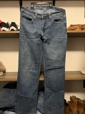Straight-Leg Men's Jeans in Medium Blue Wash